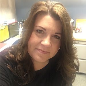 Meet your Posher, Dee